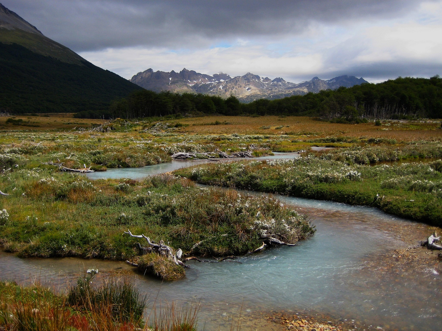 ...to Laguna Esmeralda - Ushuaia