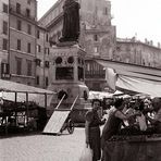 to the market of Campodefiori