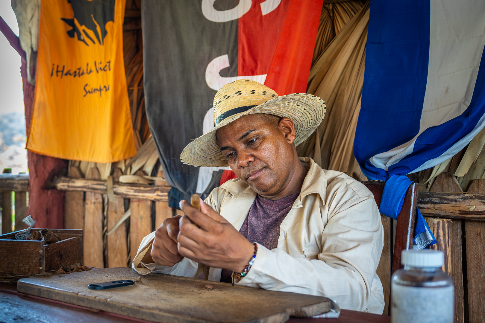 Tobacco seller