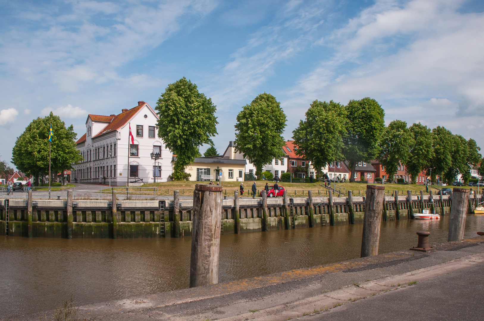 Tönning Hafen ...