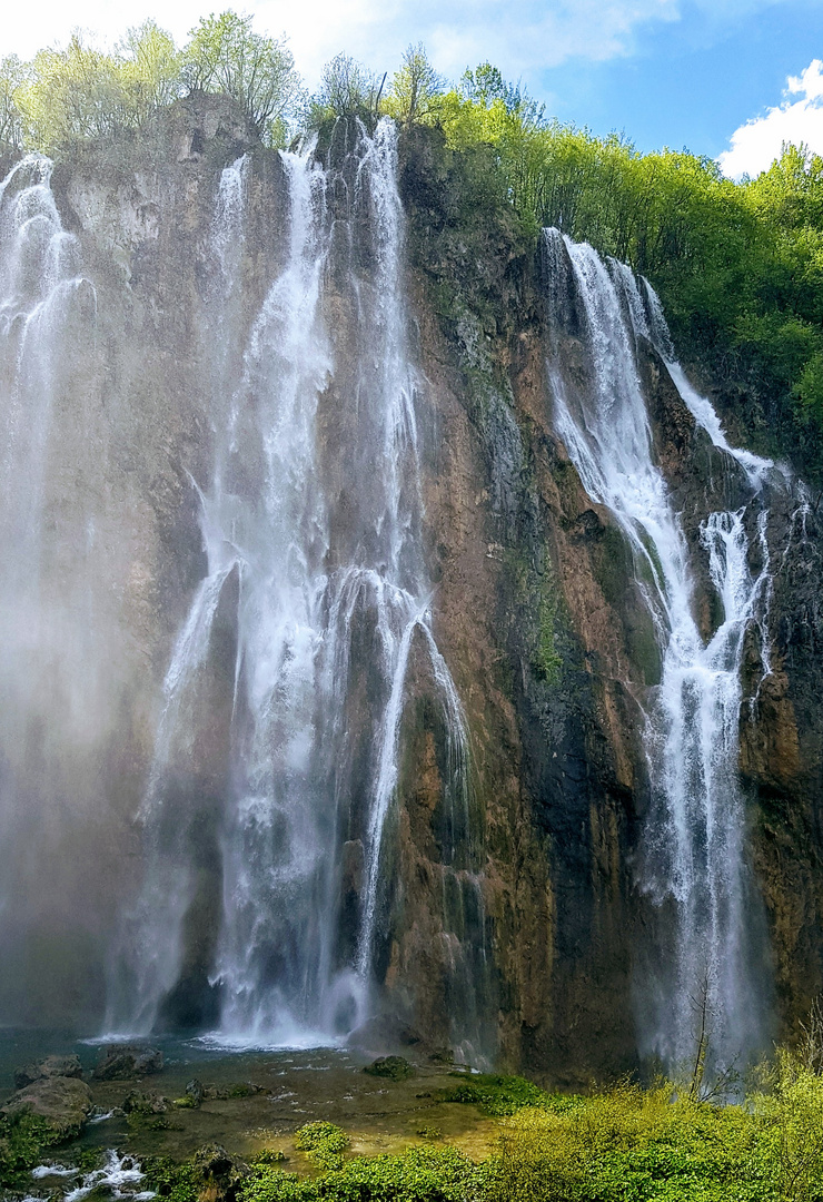 Tösender Wasserfall