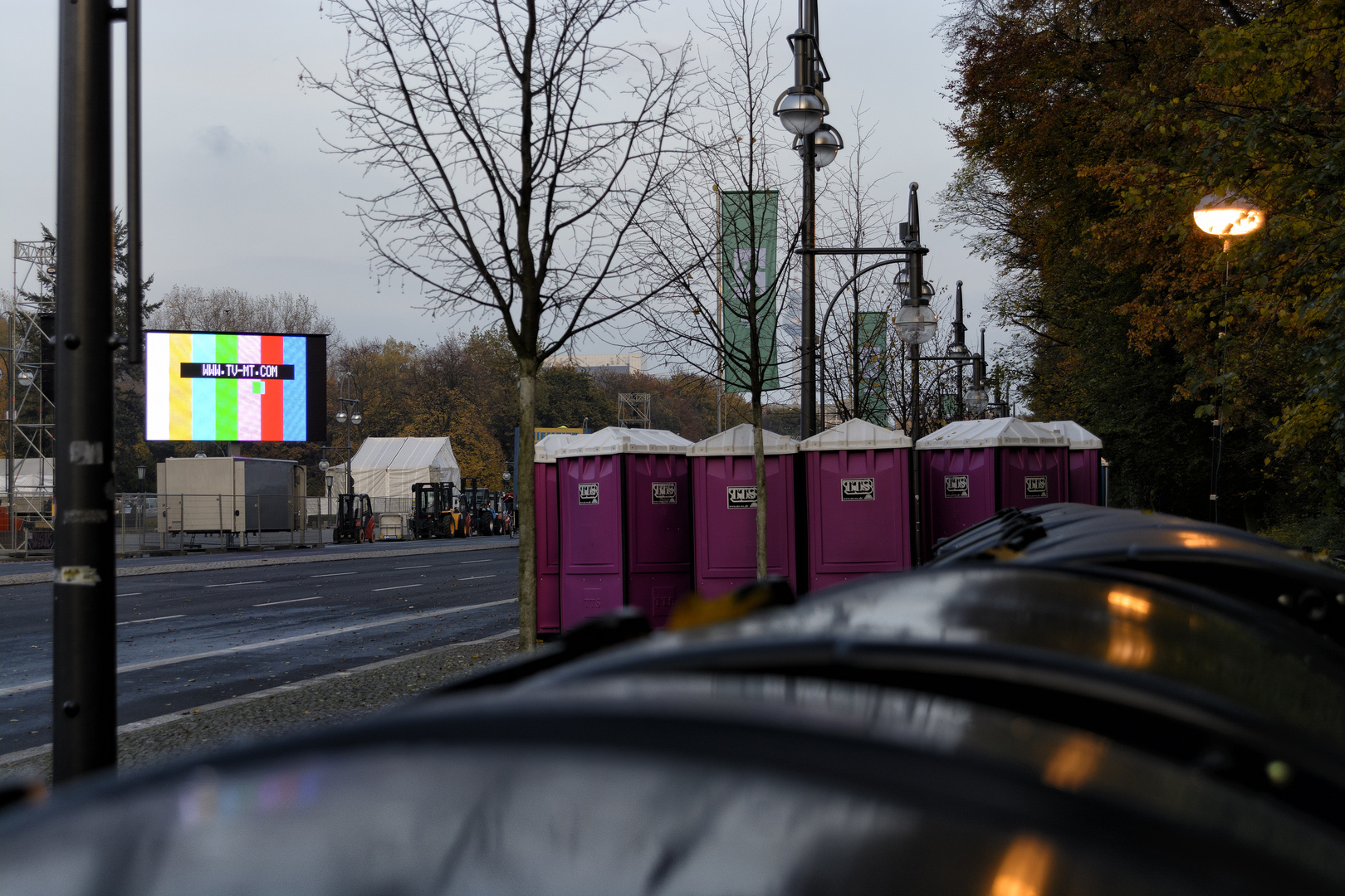 Toilets catched on public viewing