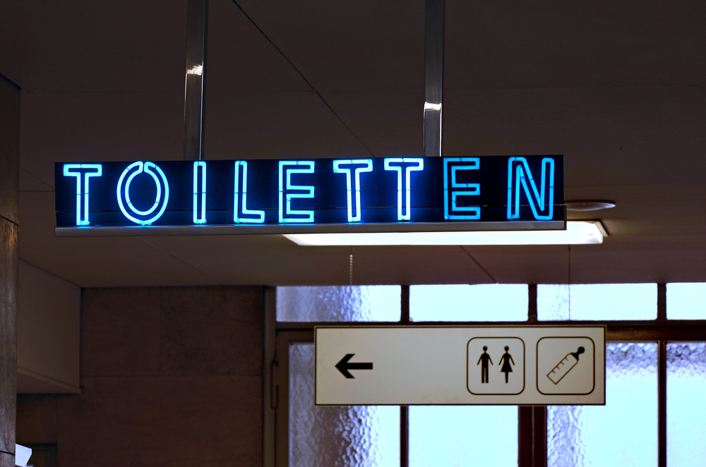 TOILETTEN im Zentralflughafen