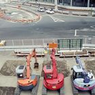 Tokio - makellose Ordnung auf der Baustelle. Verdiente Neujahrsferien auch für die Baumaschinen