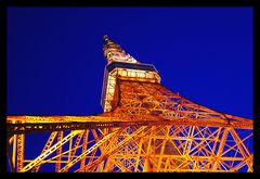 Tokio Tower zur blauen Stunde