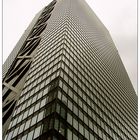 Tokyo: Mitsui Building in West-Shinjuku