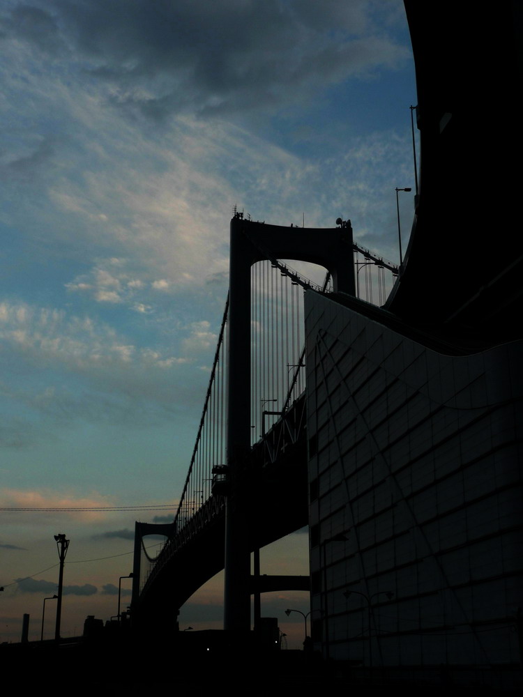 tokyo rainbow bridge