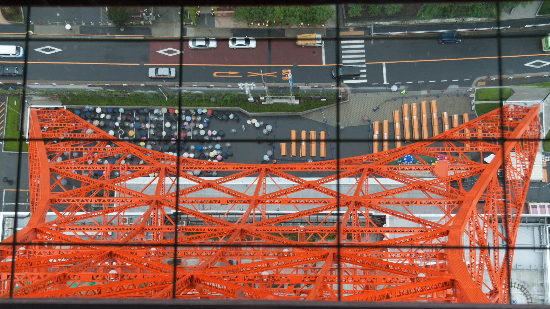 Tokyo Tower bei Regen