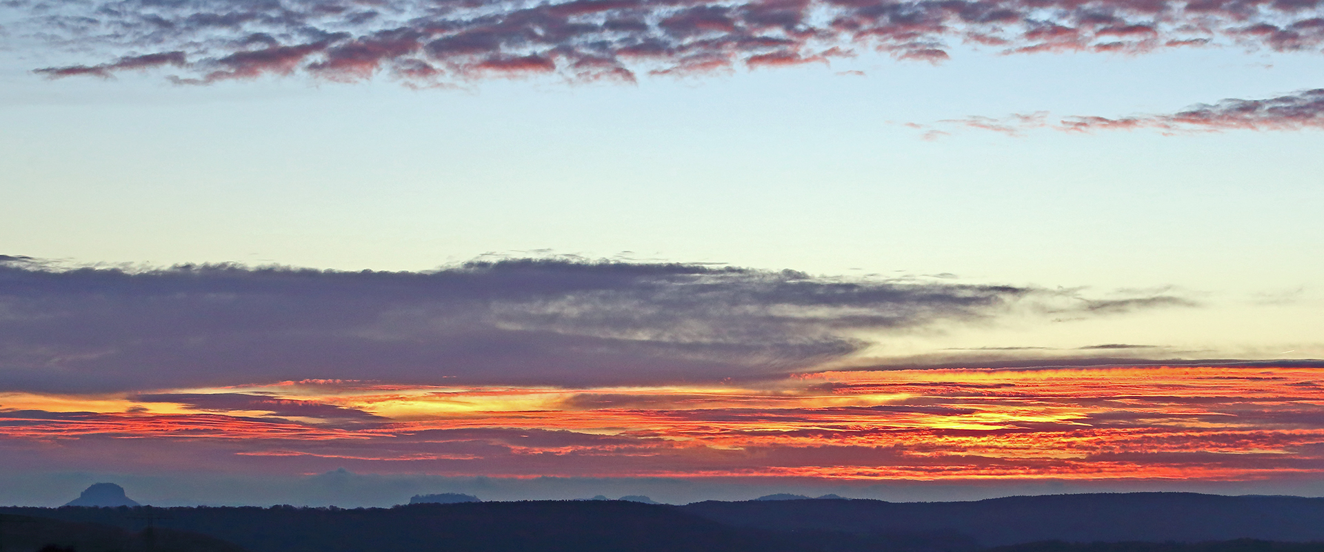 Tolle Morgenfarben auch Richtung Elbe und zu Lilienstein...