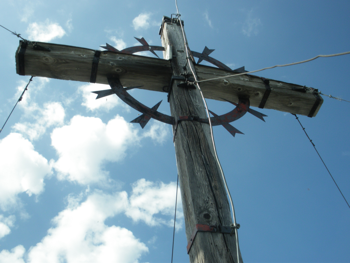 Tolles Gipfelkreuz auf dem Roggelskopf