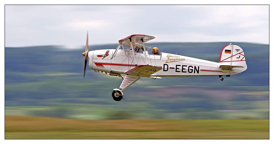 tollkühne Männer in Ihren fliegenden Kisten