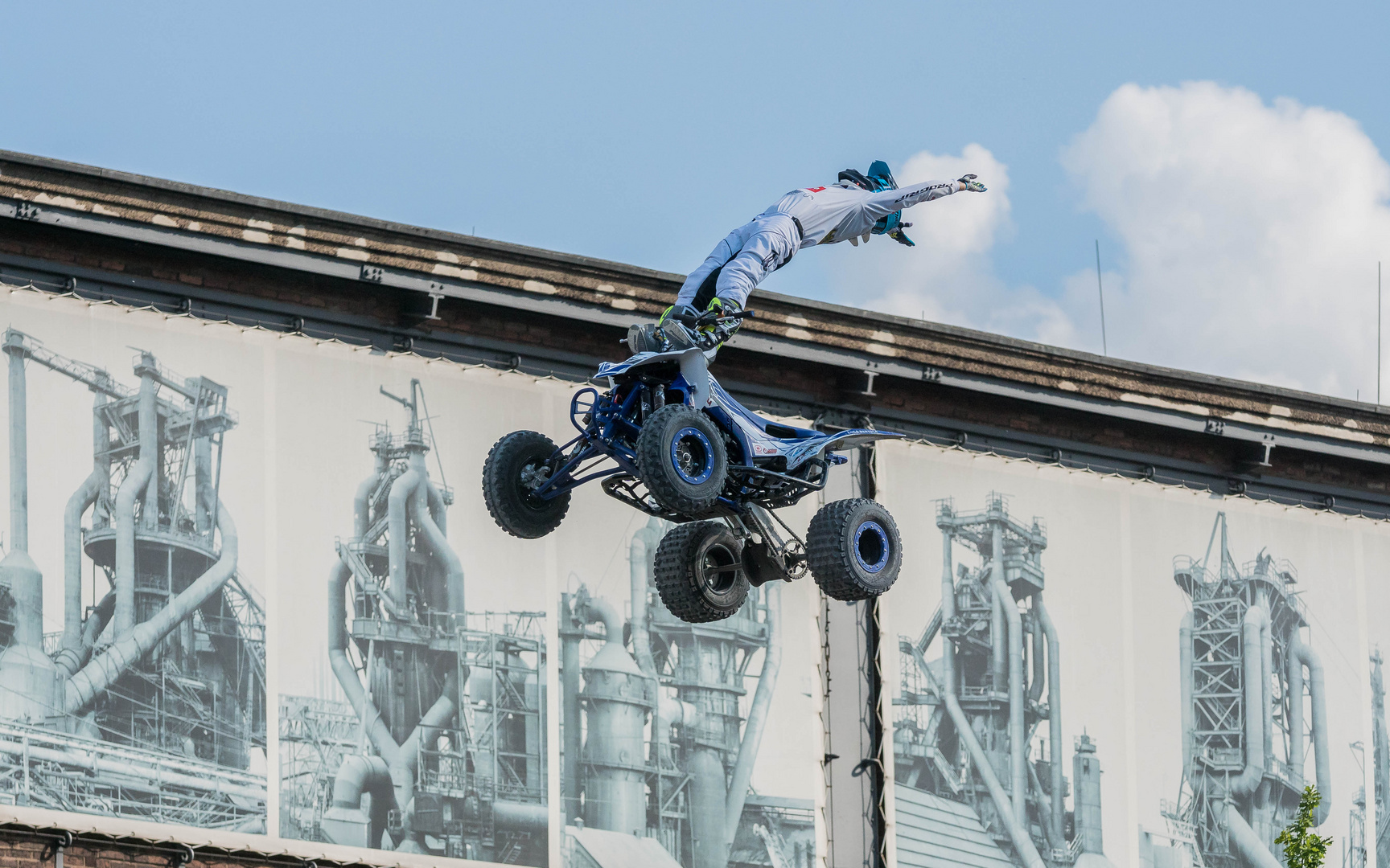 tollkühne Männer mit ihren fliegenden Kisten 2