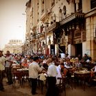 Tomando el té a la entrada del gran bazar del Cairo Jan el-Jalili.