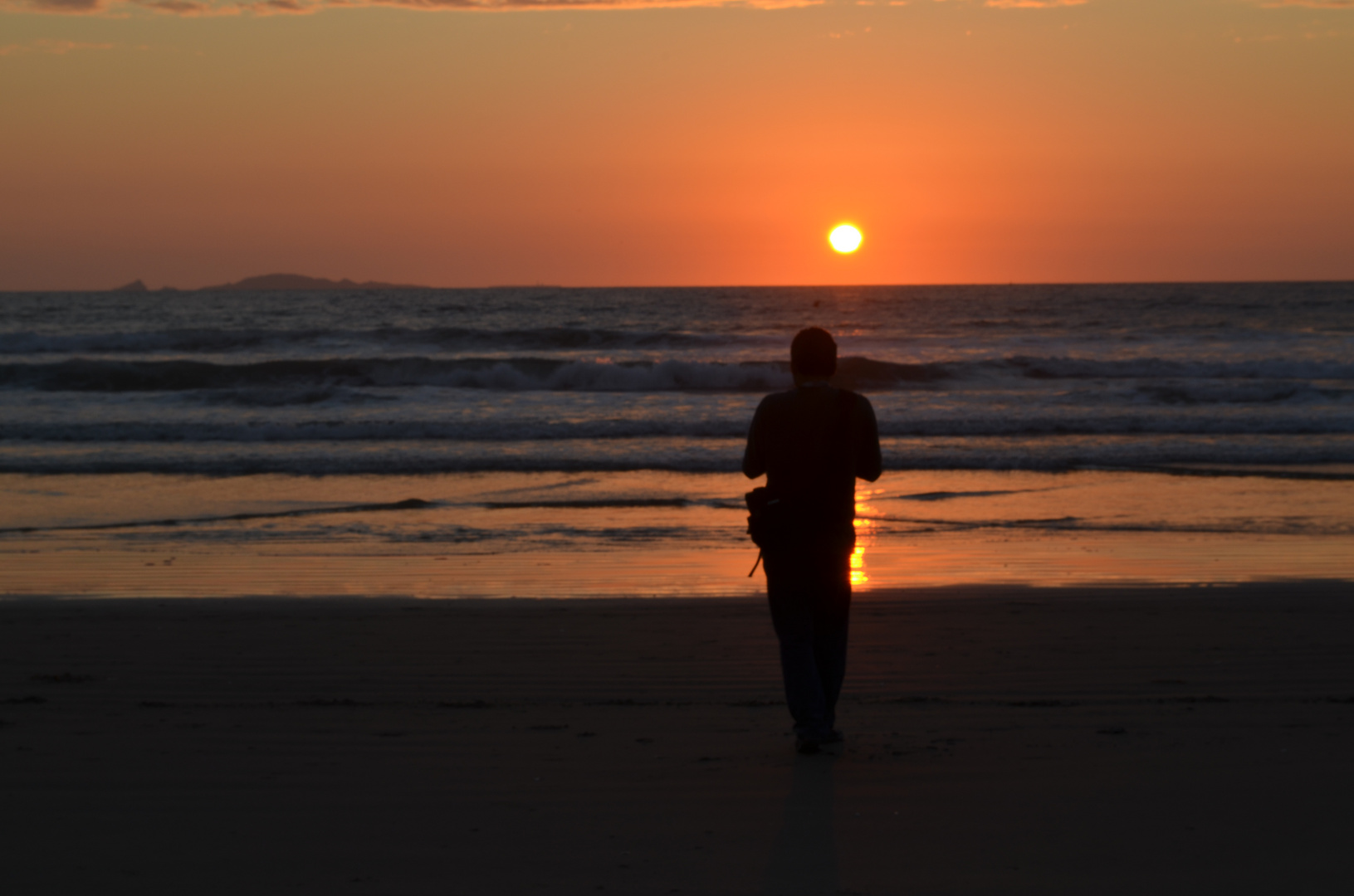 TOMANDOLE FOTOGRAFIA A UN ATARDECER