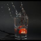 Tomate im Wasserglas