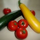 tomatoes and courgette in motion