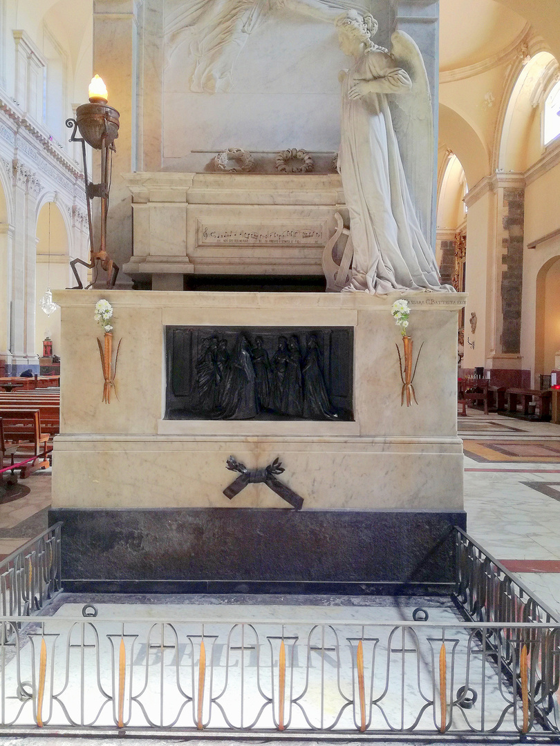 Tombe de Bellini, Cathédrale de Catane