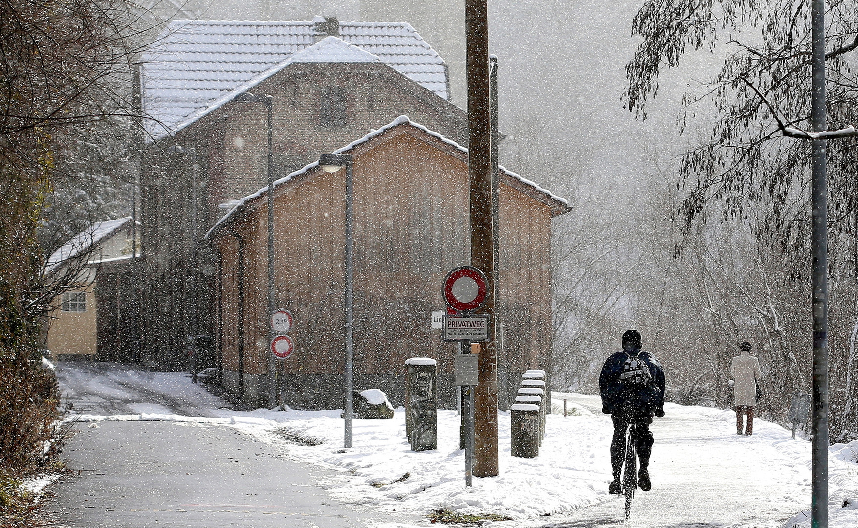 Tombe la neige..