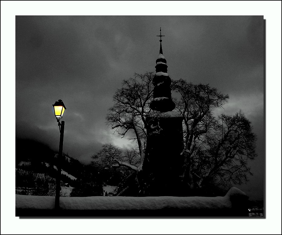 Tombée de nuit à La Chapelle d'Abondance