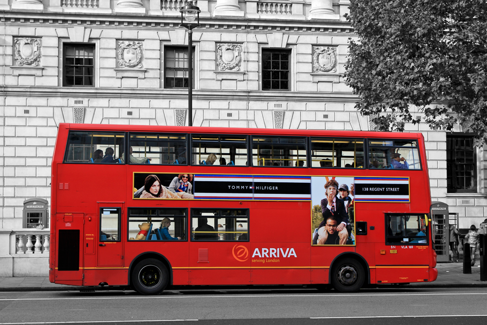 Tommy Hilfiger Bus - London