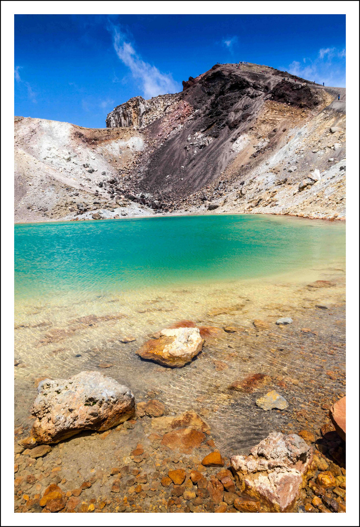 Tongariro Alpine Crossing - Emerald Lakes