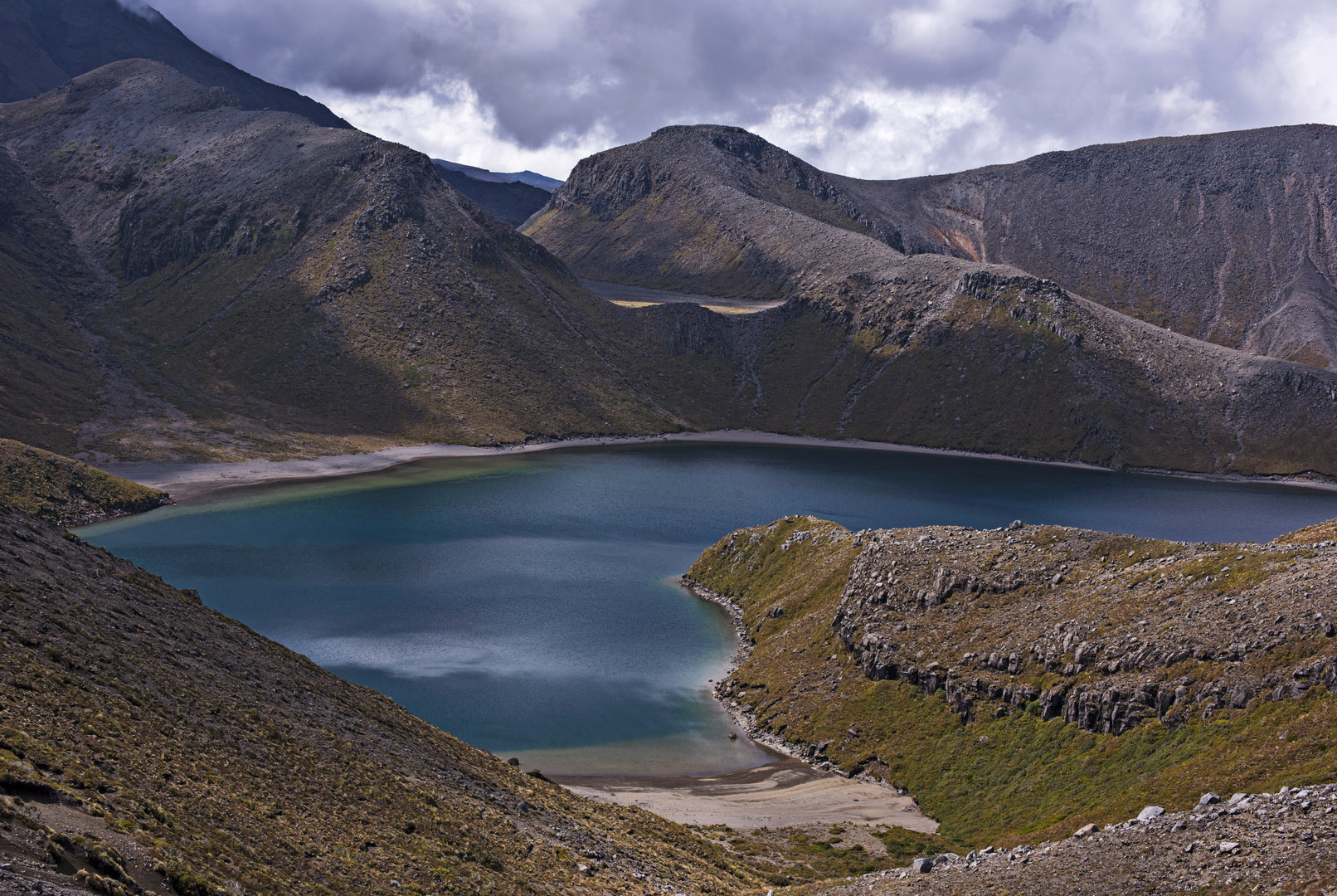 Tongariro Tama Lakes