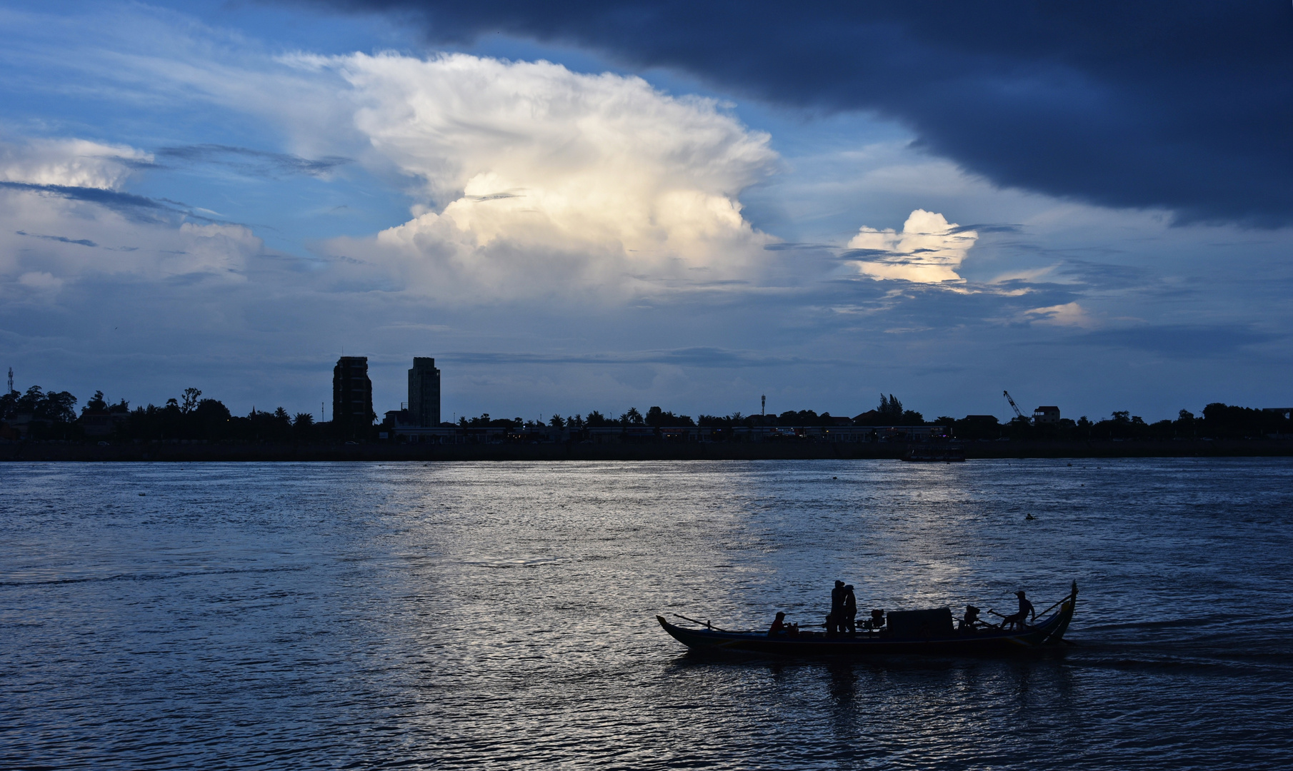 Tonle Sap River 01