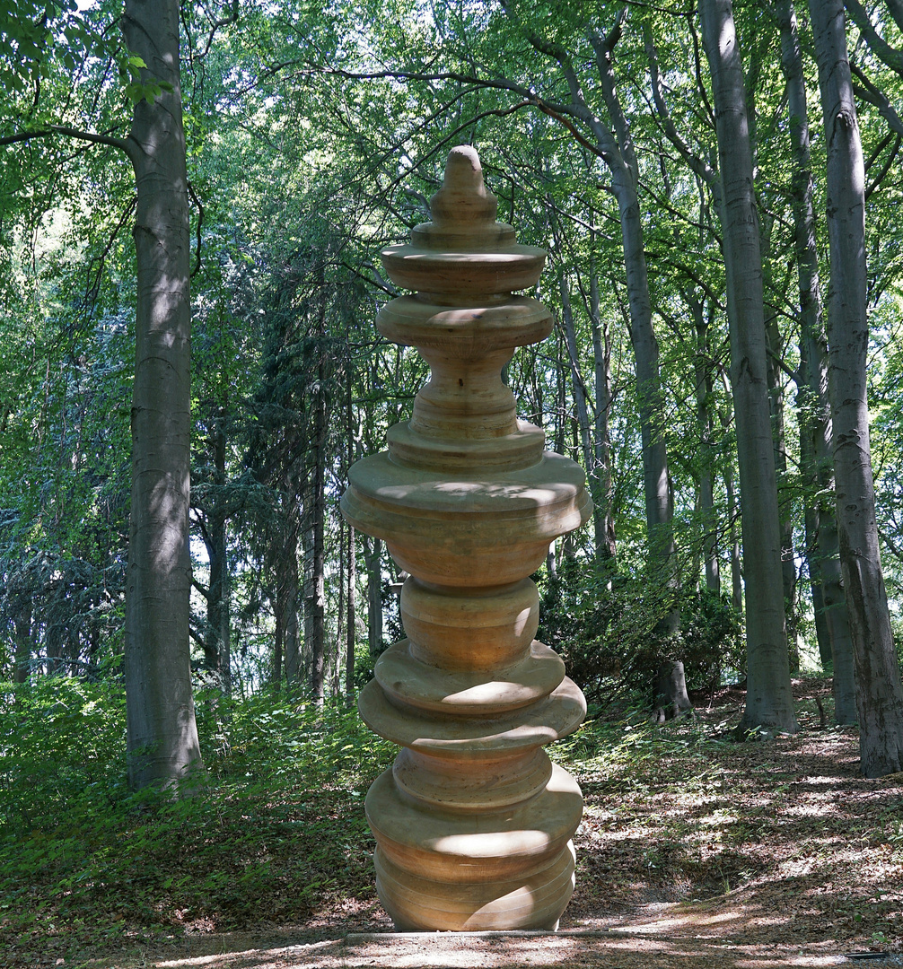 Tony Cragg - Dancing Column