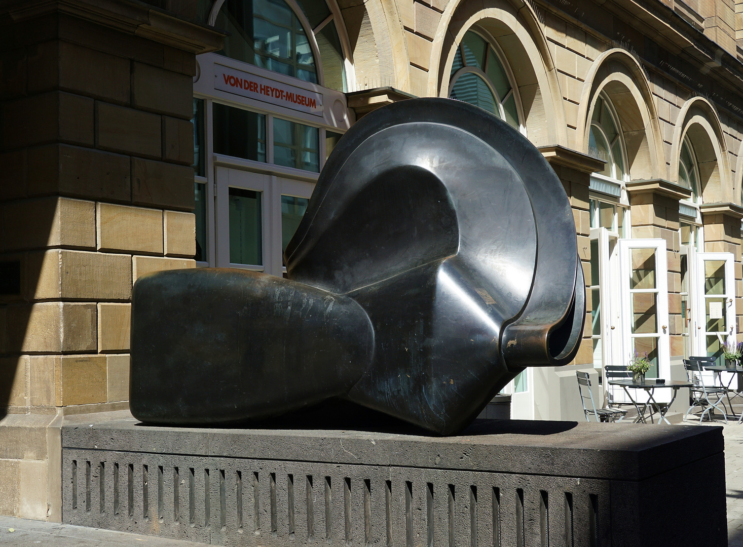 Tony Cragg - Early Forms – MörserFlasche