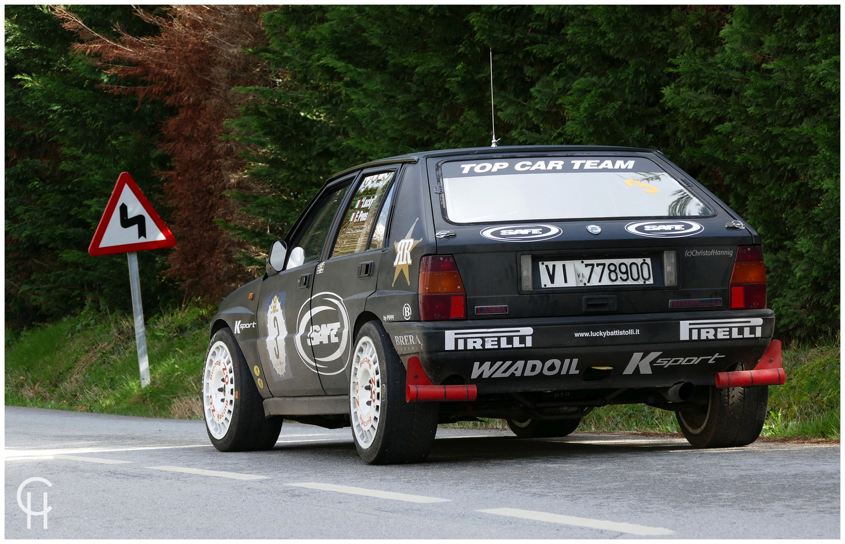 TOP CAR TEAM "Lucky" und Fabrizia Ponds im Lancia Delta HF Integrale 16V