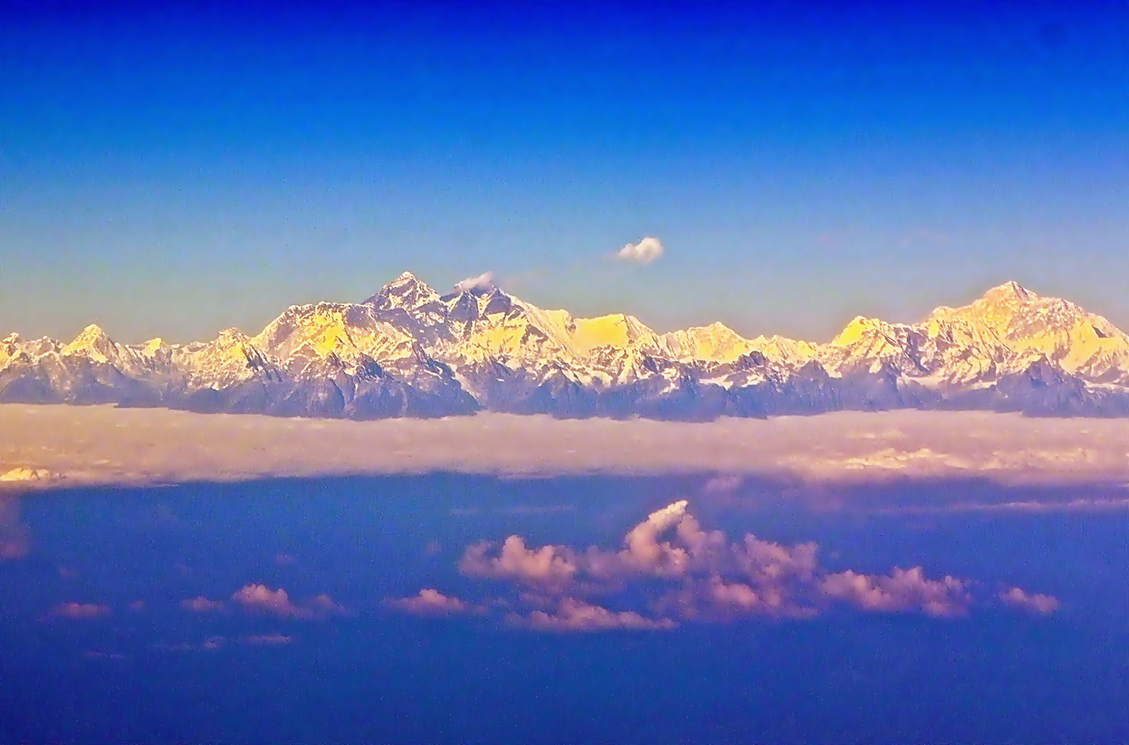 TOP OF THE WORLD - THE EVEREST - 