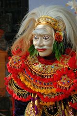 Topeng Tua mask dance at Mecaru festival