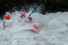 Topo Duo, Kampf mit dem Element Wasser