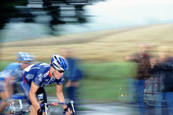 Topstar Lance Armstrong beim Sparkassen-Giro in Bochum 2002