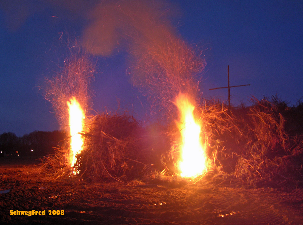 Tor aus Flammen