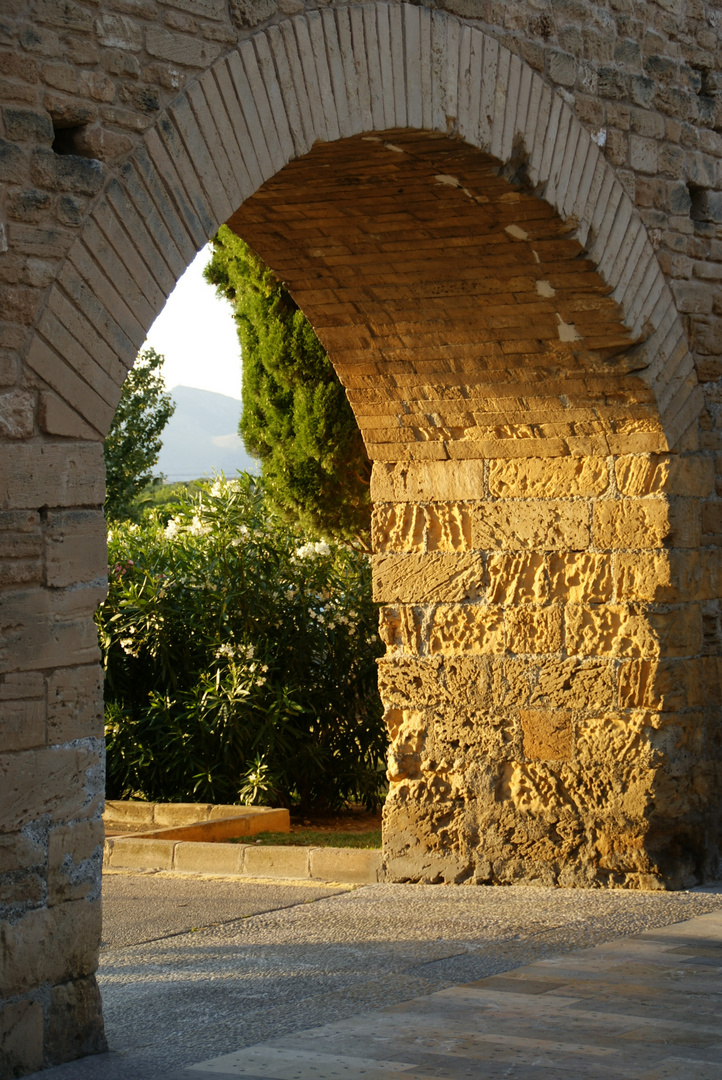 Tor der Altstadtmauer Alcudia