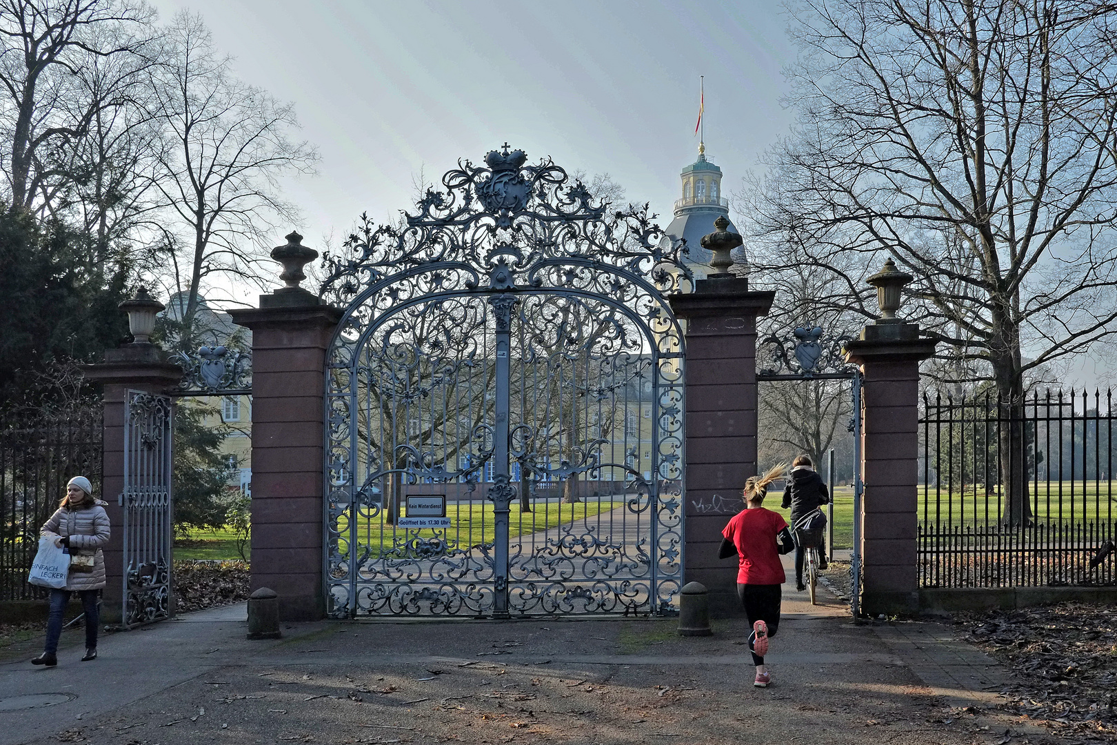 Tor des Schlossparks Karlsruhe