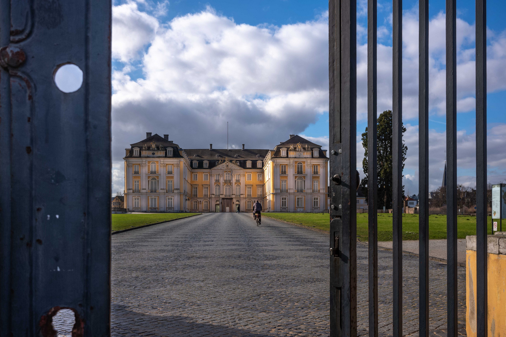 Tor zu Schloss Brühl