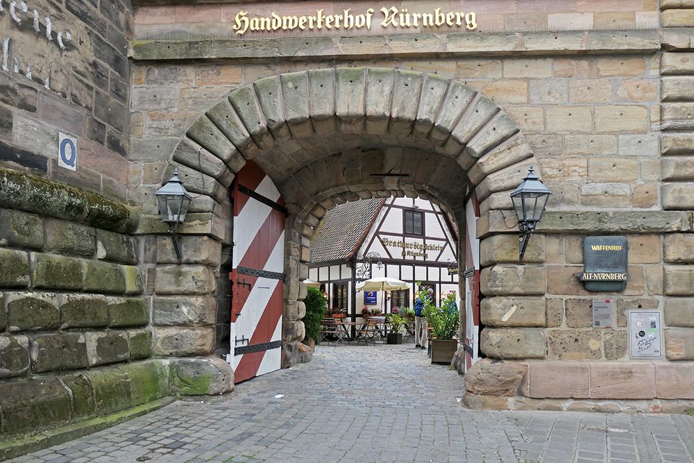 Tor zum Handwerkerhof Nürnberg