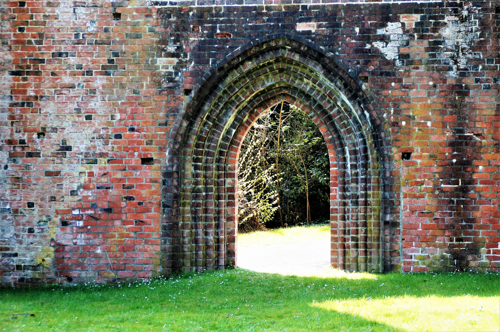 Torbogen Kloster Hude