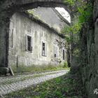 Toreinfahrt zu einem alten Landschloss