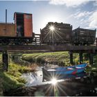 Torf-Verladestation im späten Novemberlicht