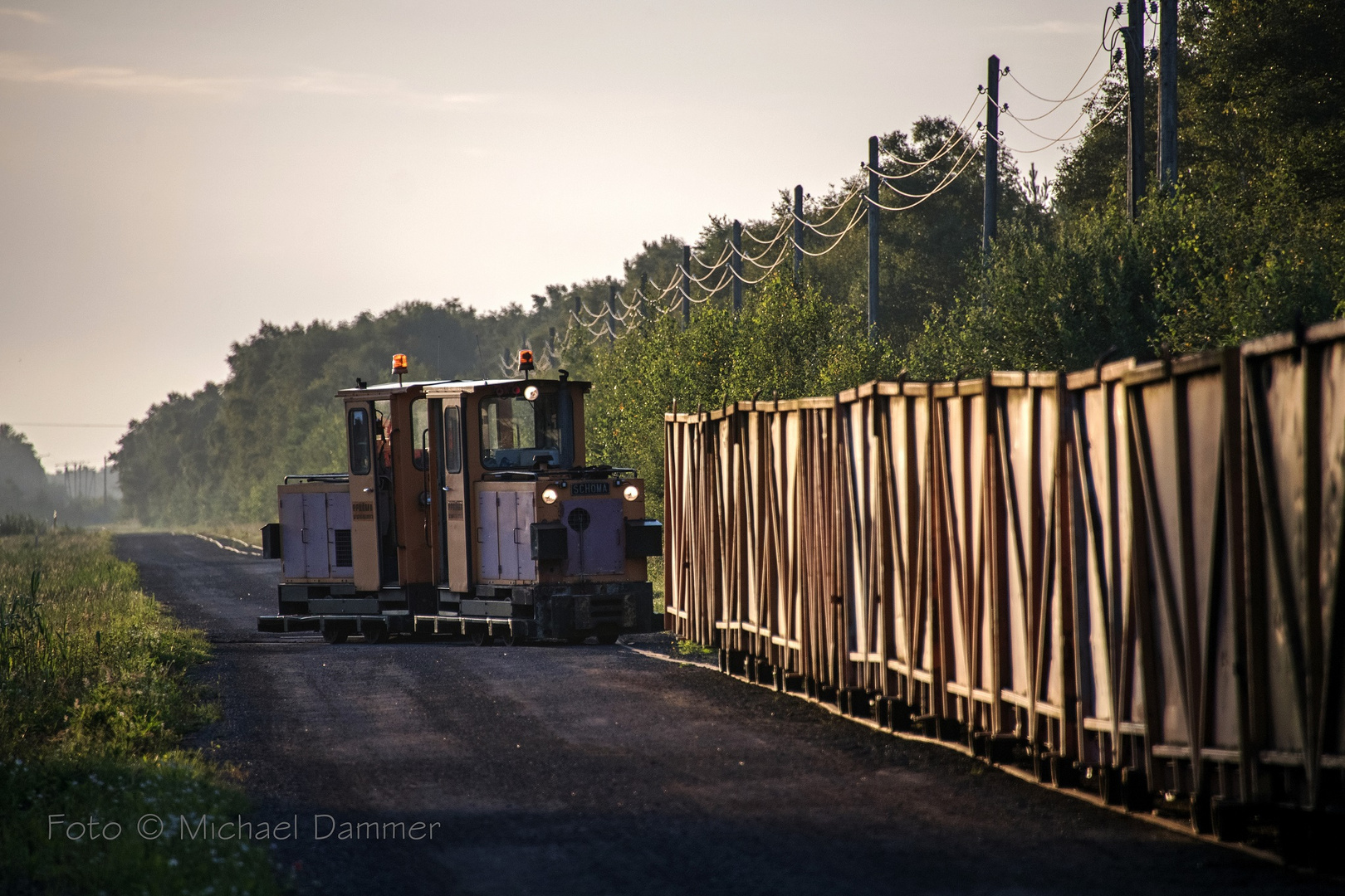 Torfbahn im Morgenlicht