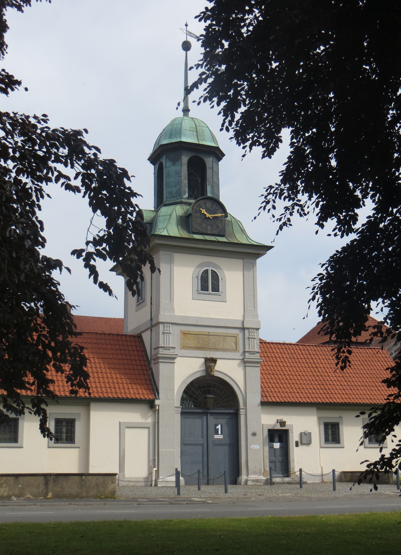Torgebäude der JVA Celle