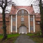 Torhaus Gut Quarnbek mal mit geschlossenem Tor