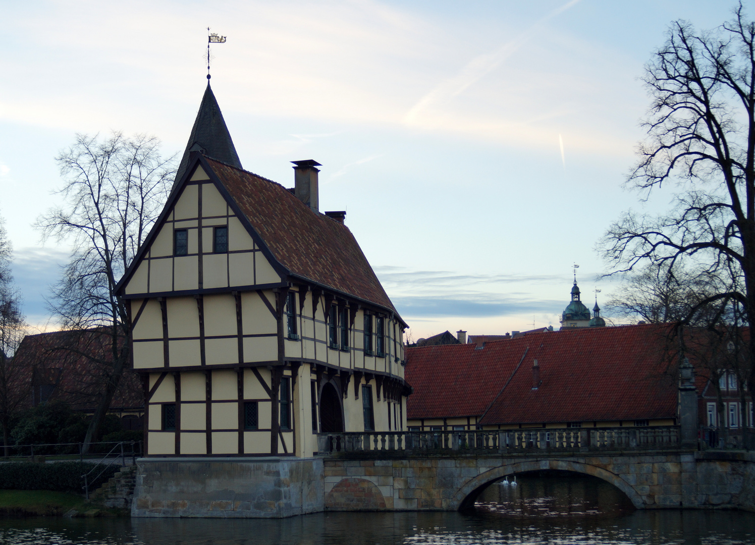 Torhaus mit Brücke