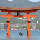 Tori des Itsukushima-Schreins