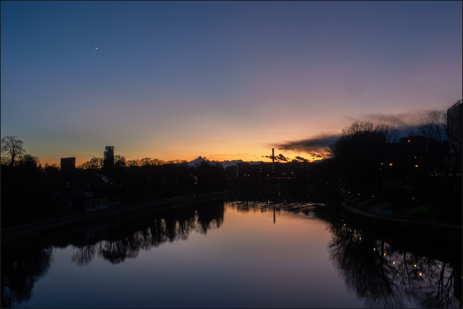 torino all'imbrunire venere visibile