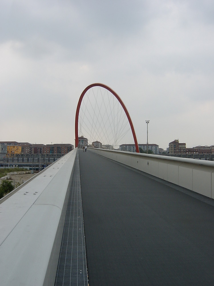 TORINO, Arco olimpico in red, 2006