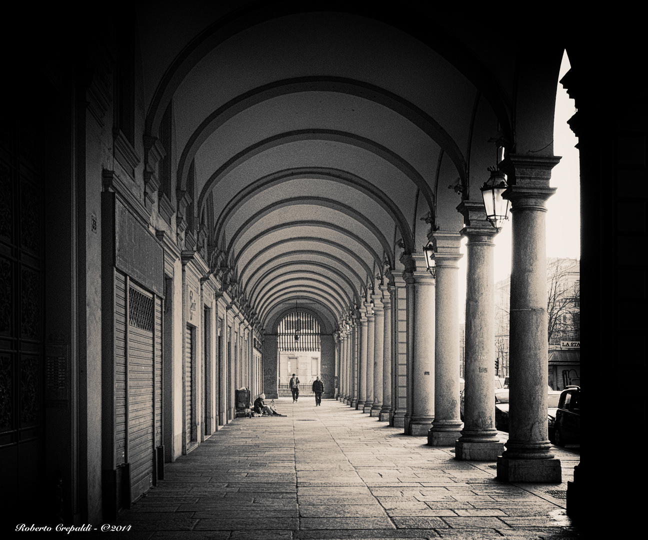 Torino, clochard in galleria